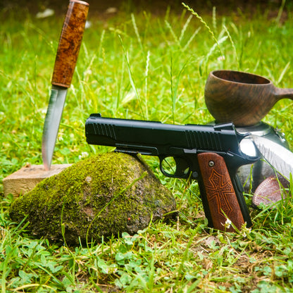 URAY 1911 Empuñaduras de pistola con cruz cristiana de madera de tamaño completo