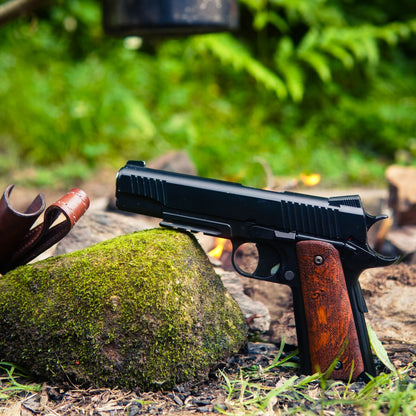 URAY 1911 Empuñaduras de pistola de madera con garra y lobo de gran calidad y tamaño completo