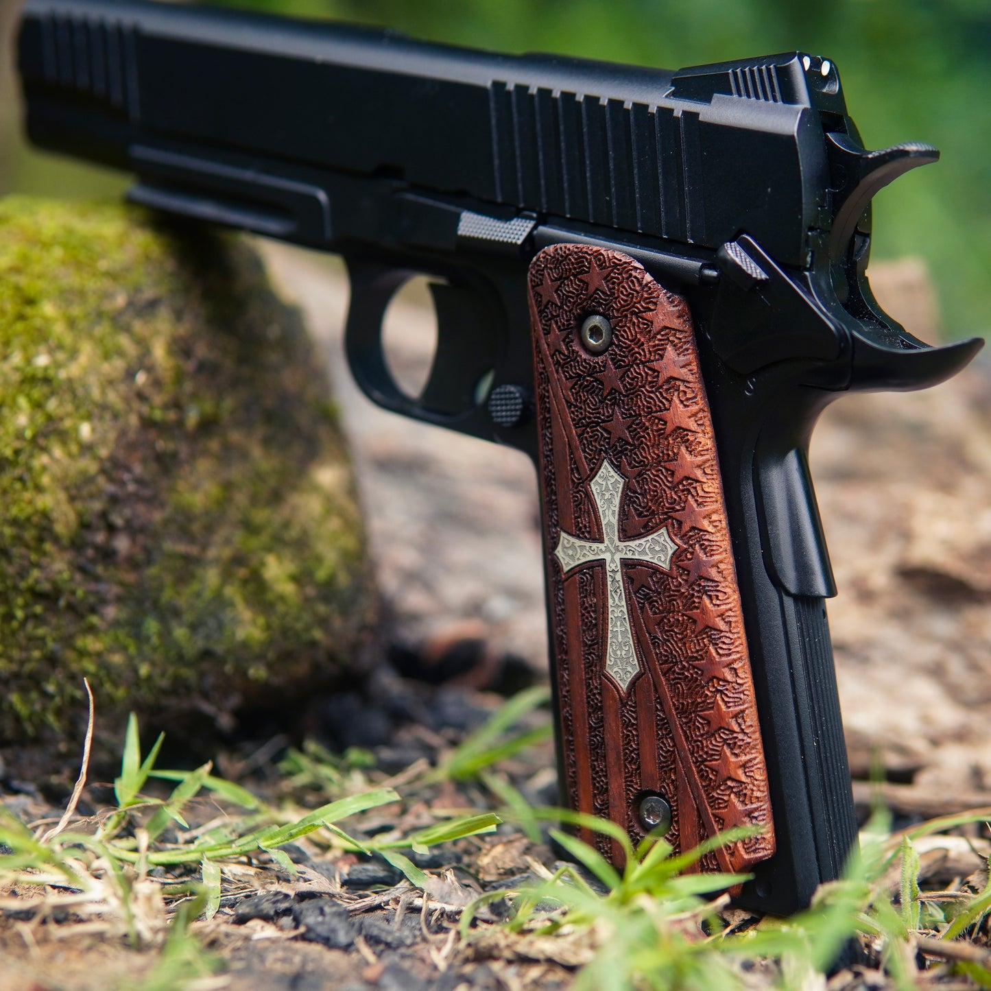 URAY 1911 Empuñaduras de pistola de madera con bandera estadounidense híbrida hecha a mano/CNC de tamaño completo y cruz cristiana